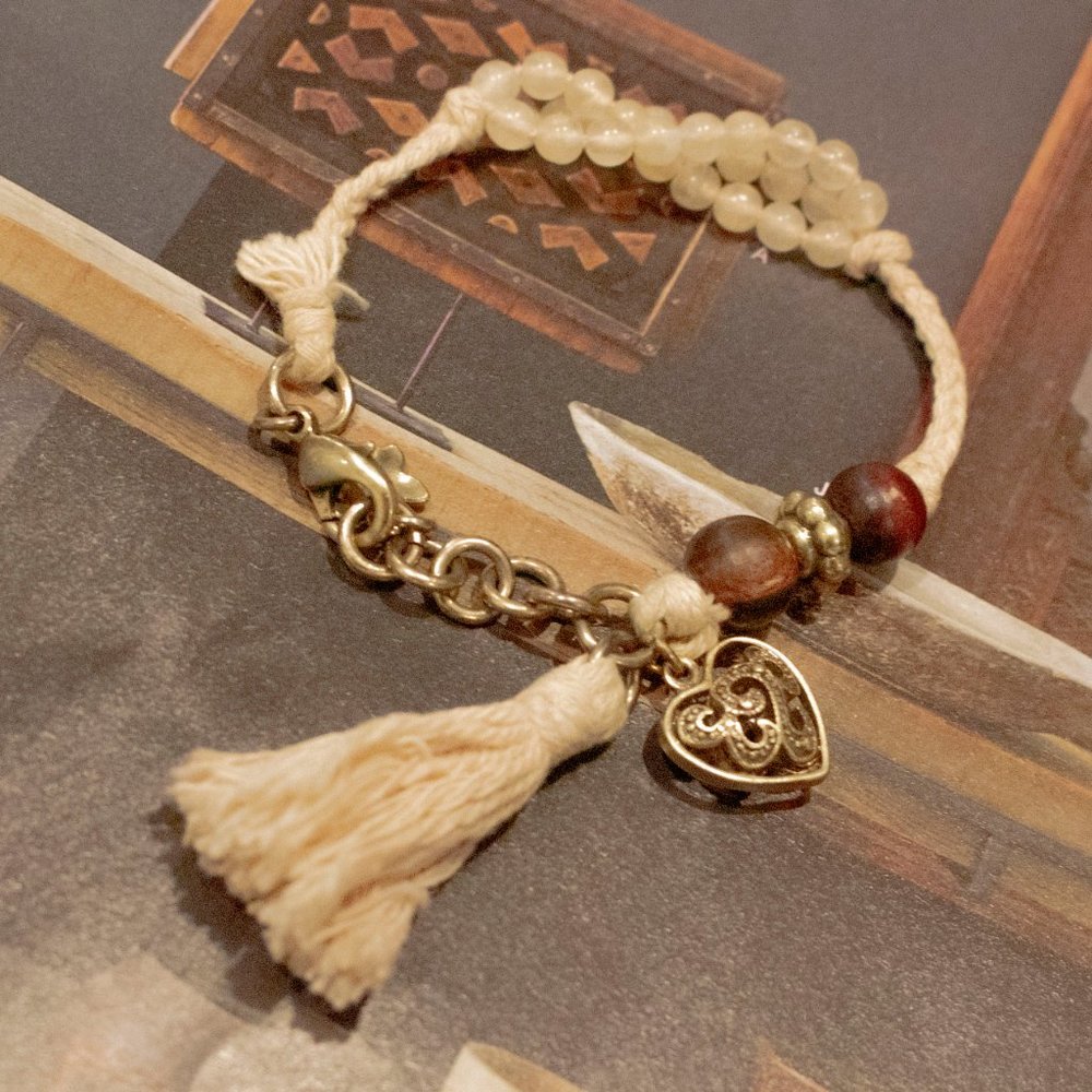 Boutique Natural Rope Bronze Charm Heart Butterfly Bohemian Wood Bead Bracelet - Picture 5 of 12